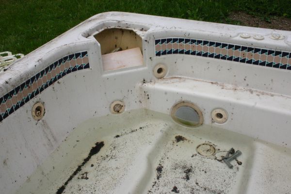 Spa Removal Service in Renton