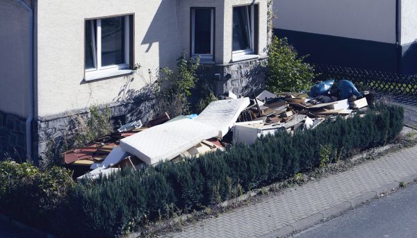 Yard Junk Removal in Renton