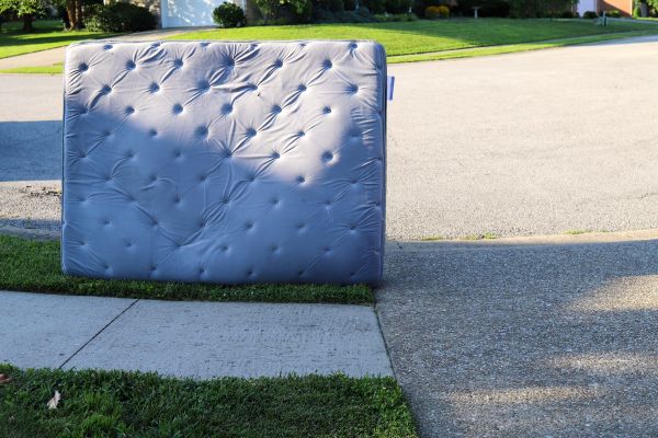 Mattress Removal Service in Renton